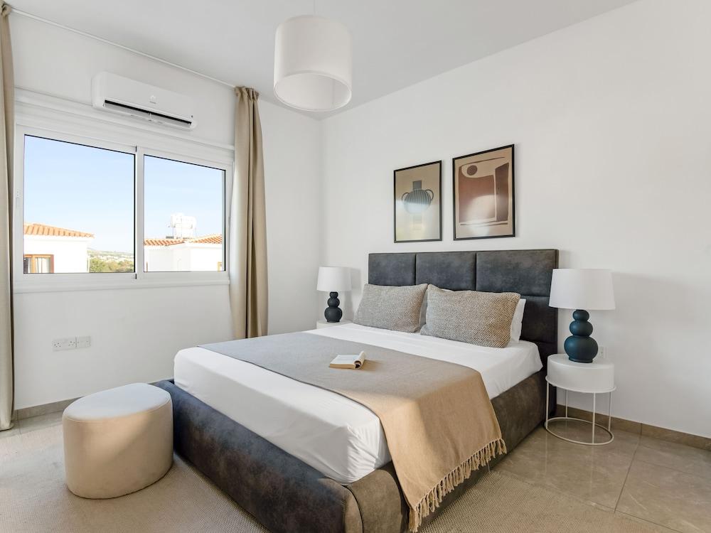 Sanders White Mountains - Cozy Villa With Pool