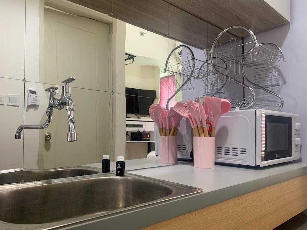 Homey And Compact Studio Apartment Osaka Riverview Pik 2