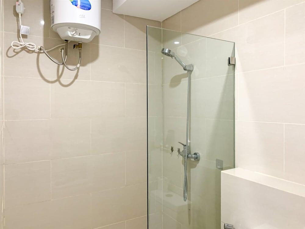 Nice Studio Apartment At Daan Mogot City