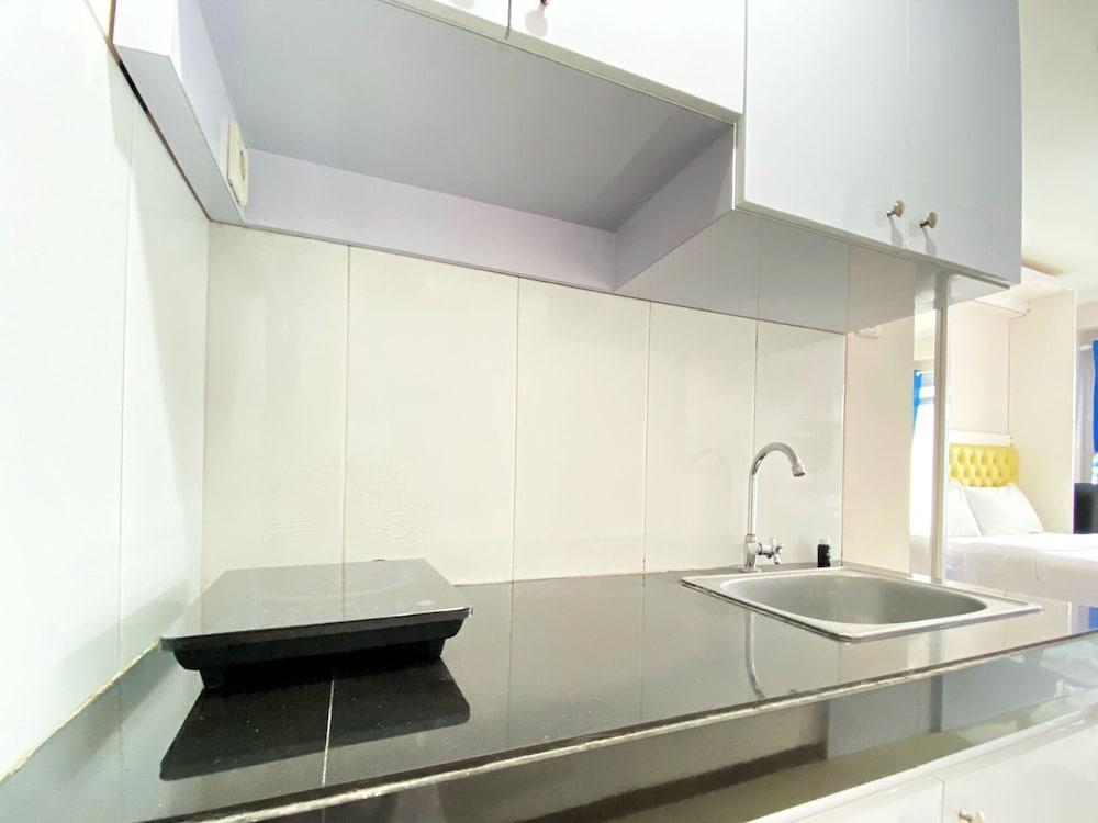 Best Location Studio Room At Gateway Pasteur Apartment