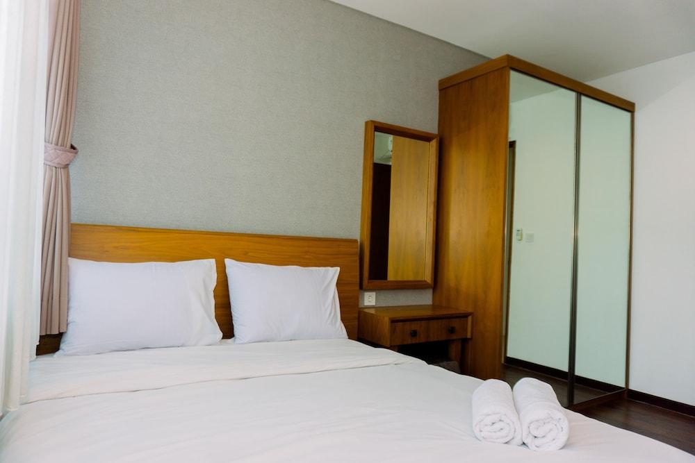 Spacious 3BR Apartment At 8th Floor Veranda Residence Puri