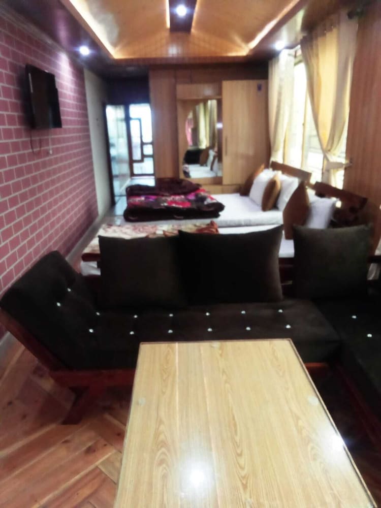 New Kotwal Hotel & Restaurant