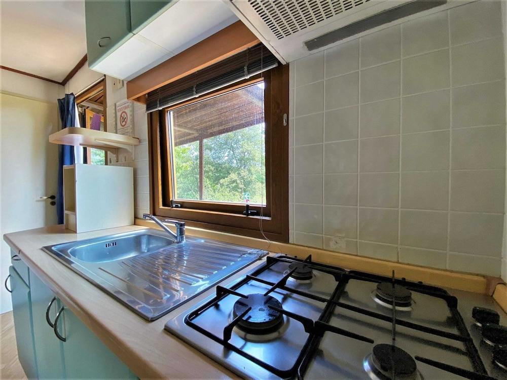 Belvilla by OYO Lovely Bungalow With a Shared Pool