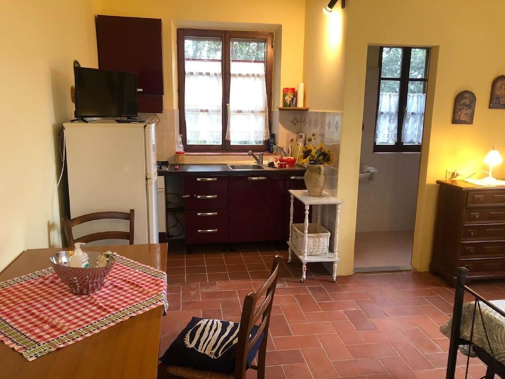 Farmhouse in Paciano With Pool & Scenic Views