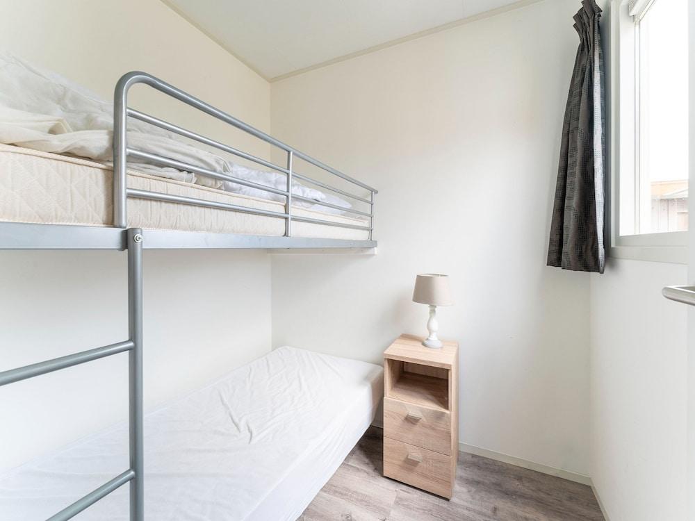 Splendid Chalet in Bantega With a Jettty