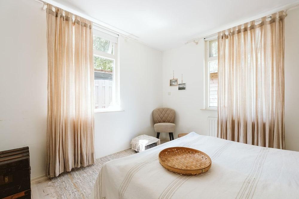 Beach House De Lichtboei 10 Minutes From the Beach