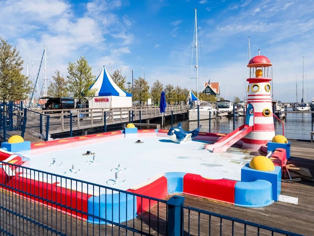 Modern Houseboat in Volendam With Shared Pool