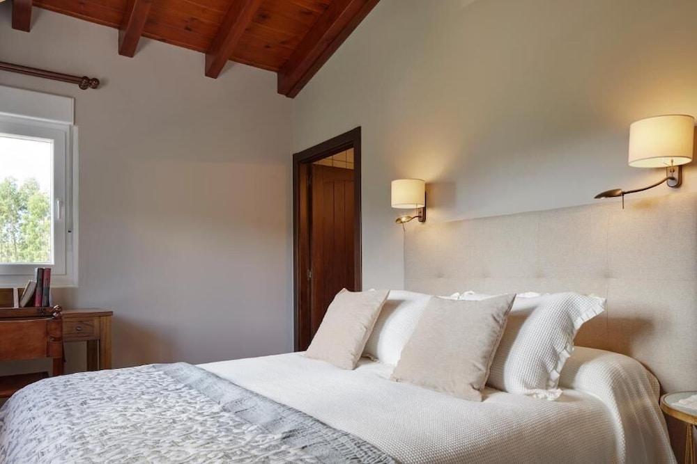 Hotel Txoriene - Basque Stay