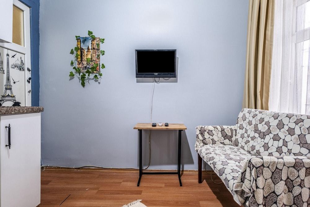 Cozy and Central Studio Flat in Beyoglu