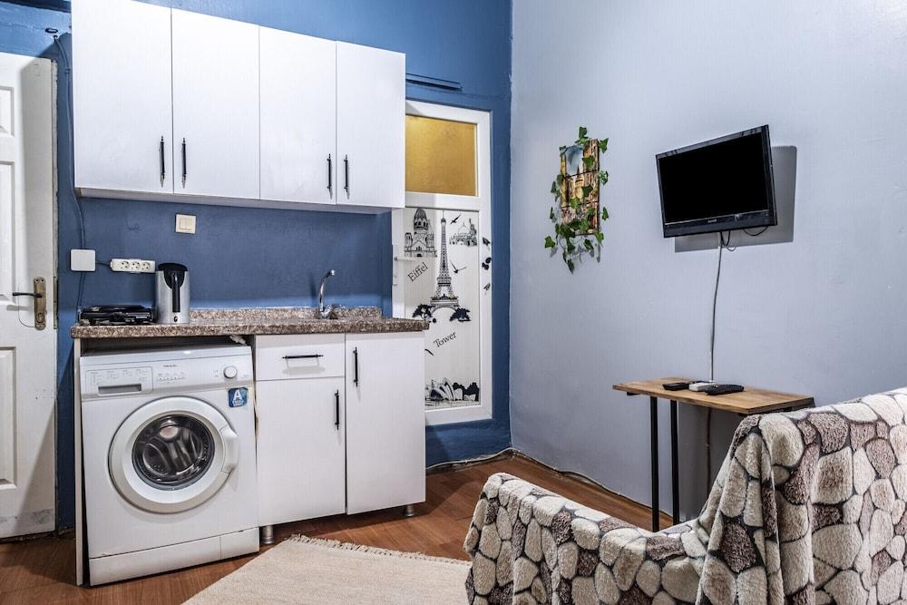Cozy and Central Studio Flat in Beyoglu