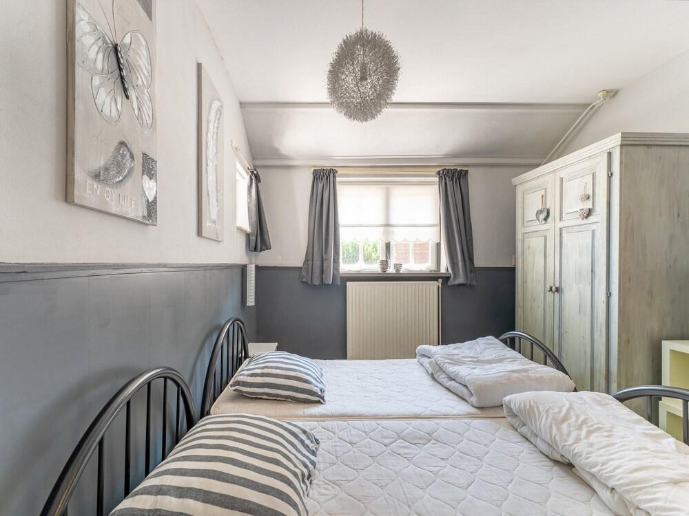 Group Home in Giethoorn With Waterside Terrace