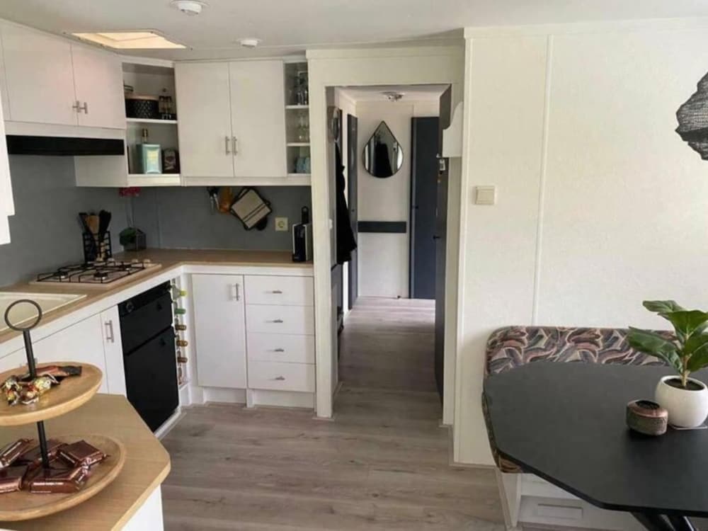 Lovely Chalet in De Pol With Garden