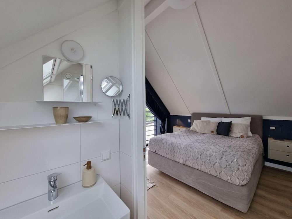 Modern Water Villa on the Frisian Water