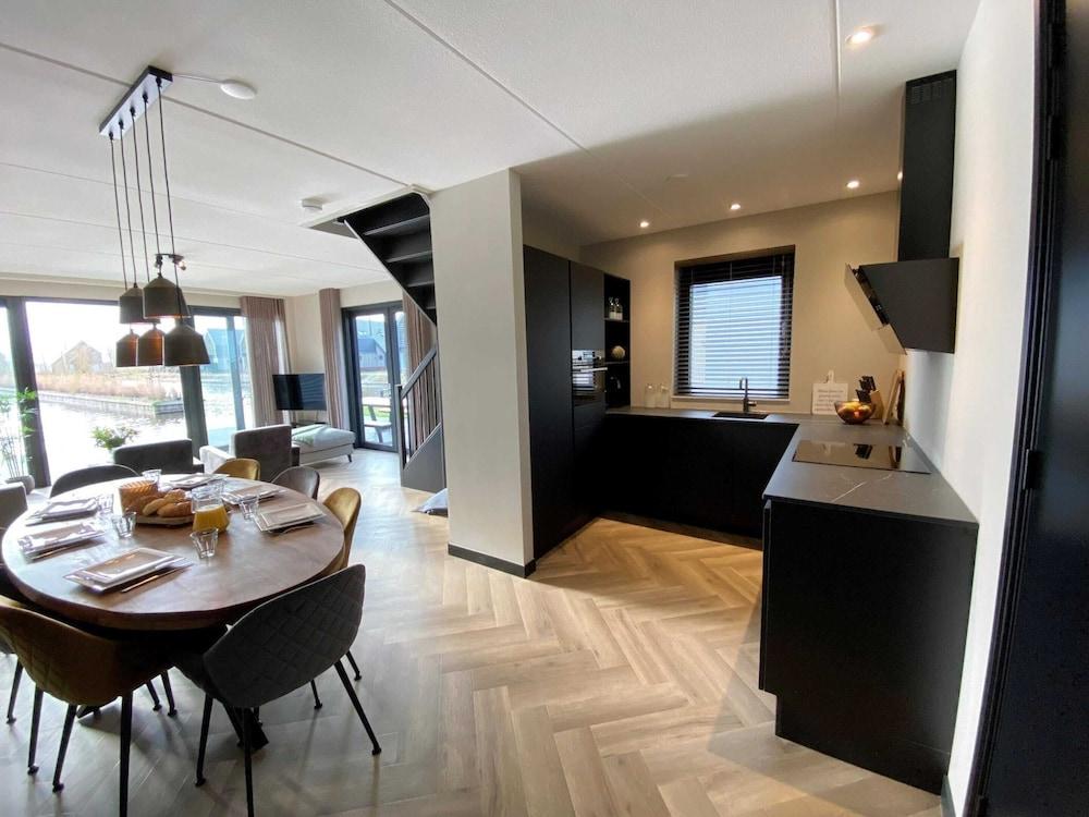 Modern Water Villa on the Frisian Water