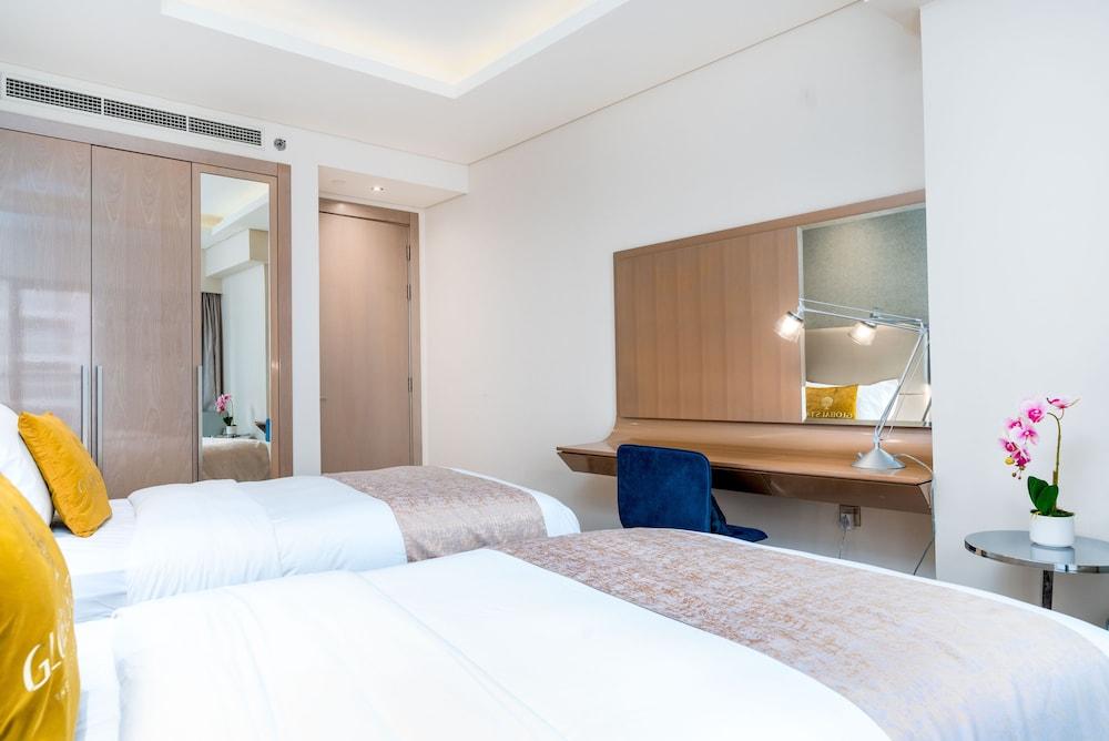 GLOBALSTAY. DAMAC Tower Paramount