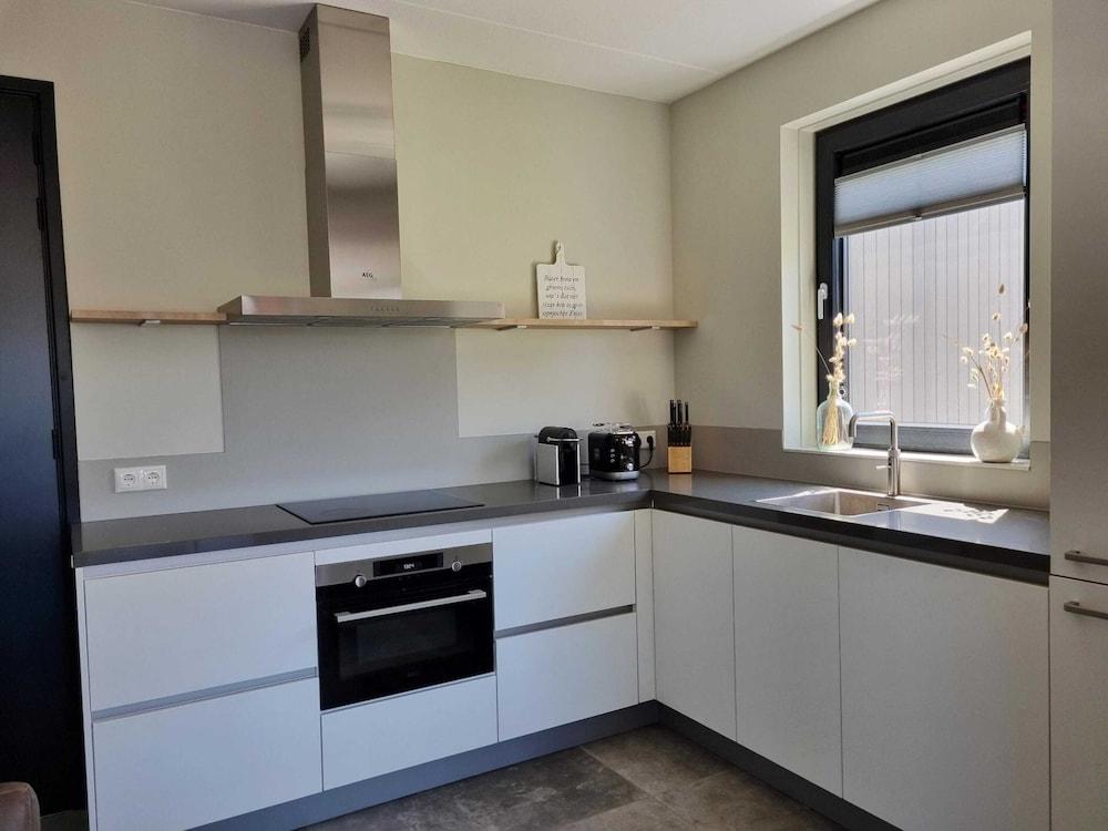 Luxurious Detached Water Villa With Jetty