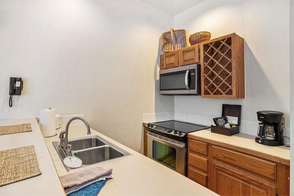 Boulder Brook On Fall River - Spa Suite 6 Condo by Redawning