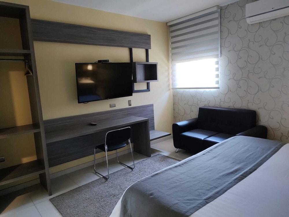 Hotel American Visa Cali