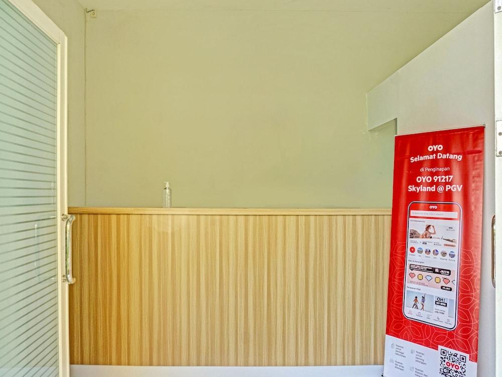 OYO 91217 Skyland @ Pgv Near Gunung Putri