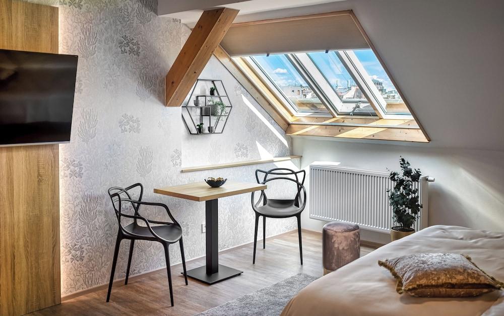 Theatre 9 Apartment by Adrez Living