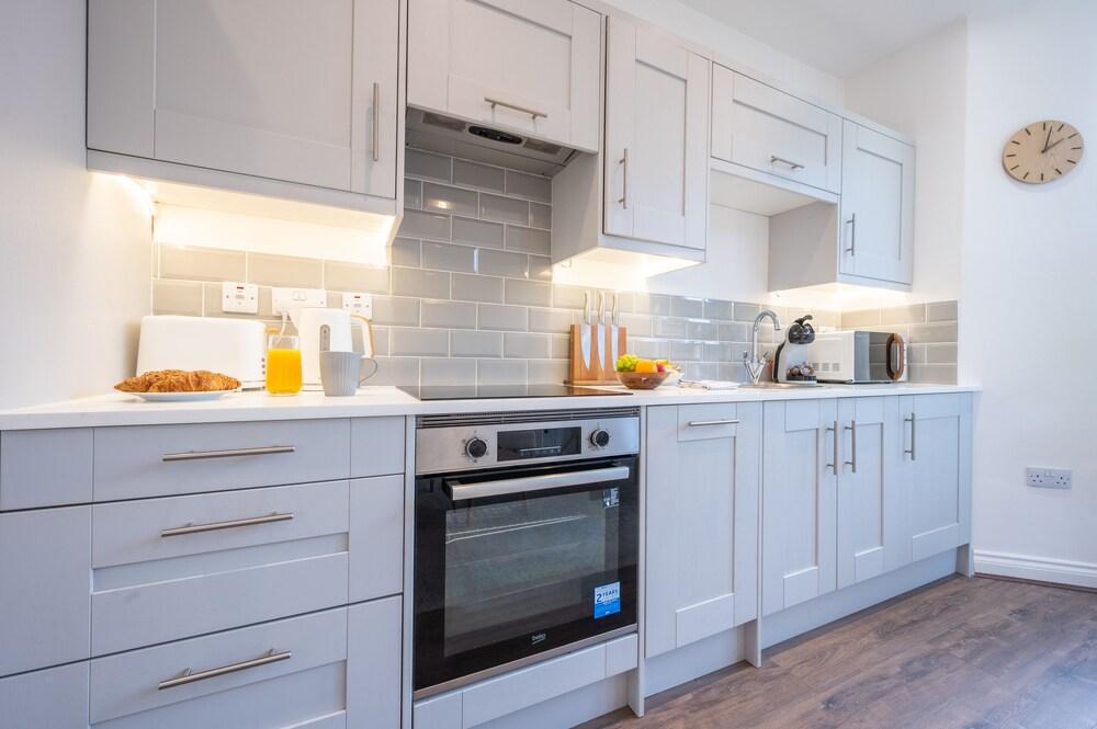 North Lane Apartment by Tŷ SA