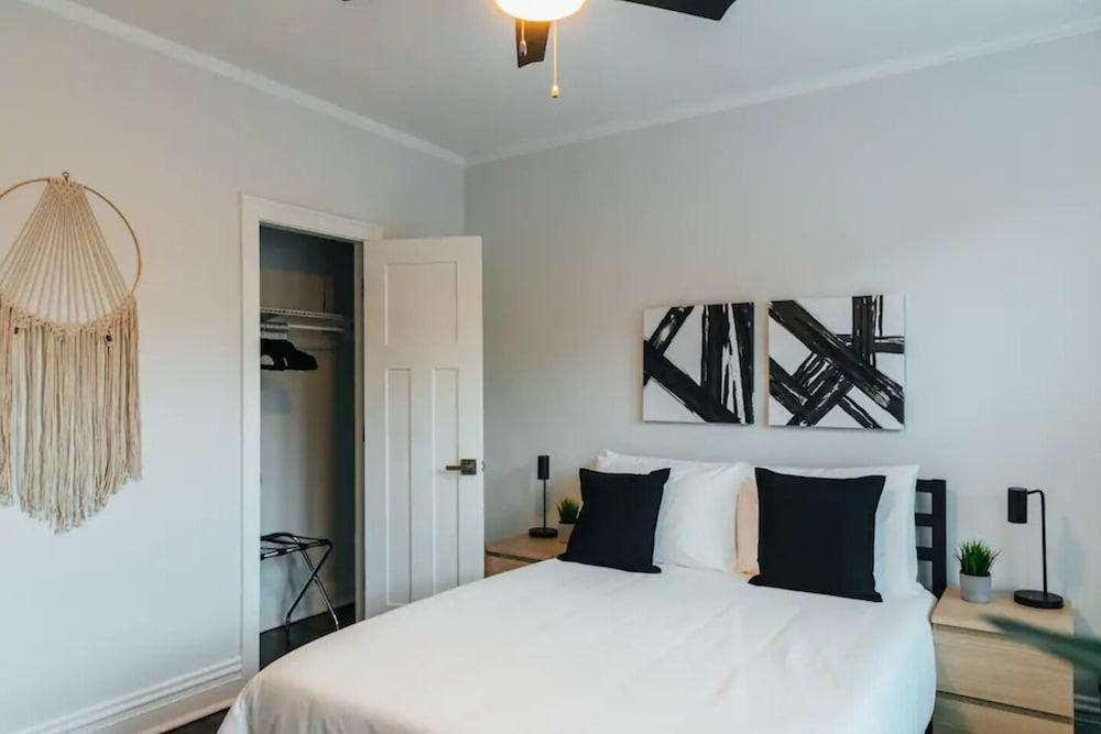 Best Deal 2BR Apt in Lakeview