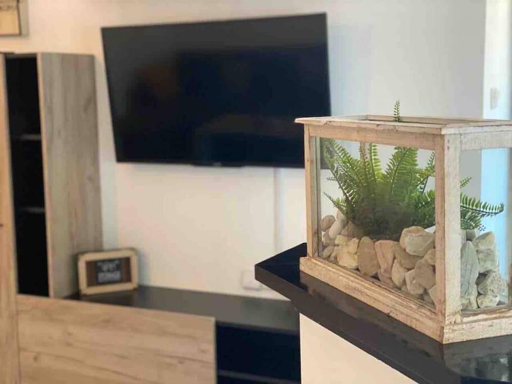 Well Designed 2 Bdr Apartment