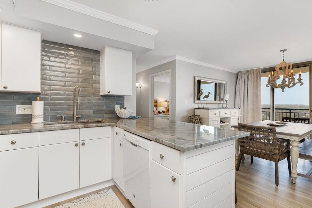 1203 Brighton 2 Bedroom Condo