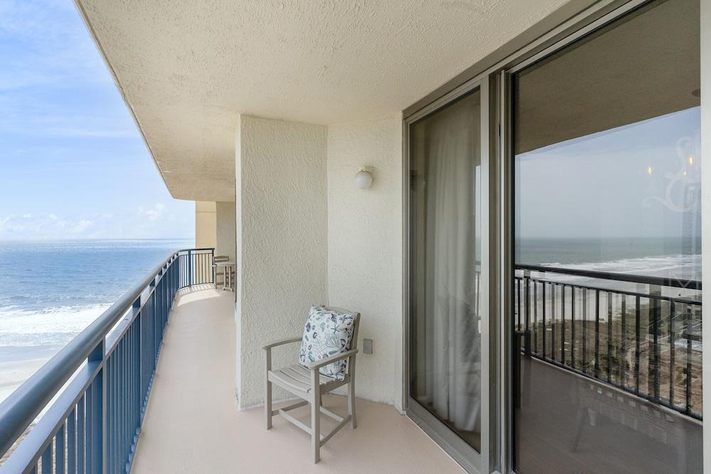 1203 Brighton 2 Bedroom Condo