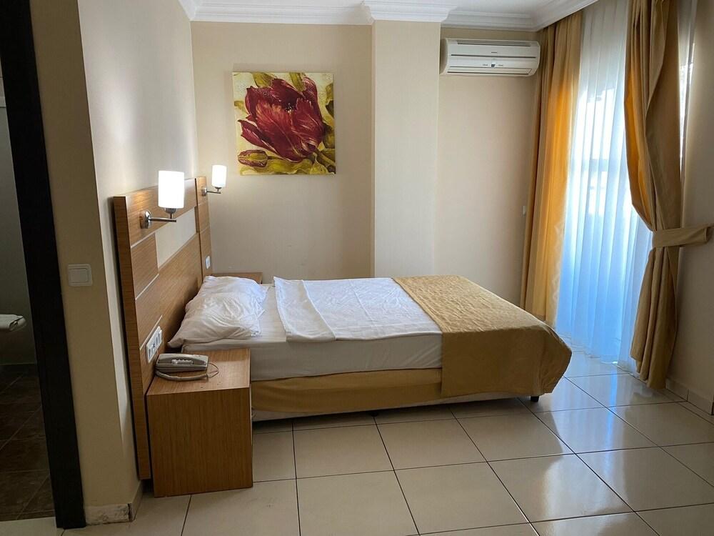 Green House City Hotel