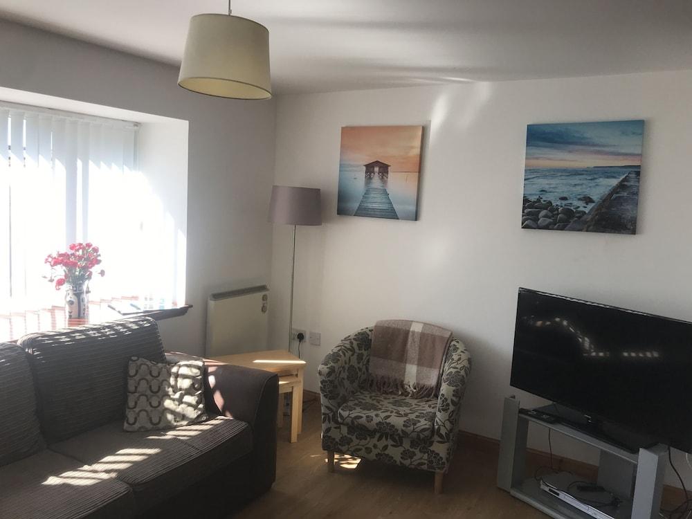 Lovely 1-bed Cottage in Hopeman