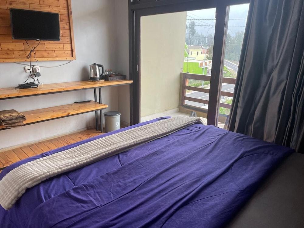 Bromo Semesta Guesthouse