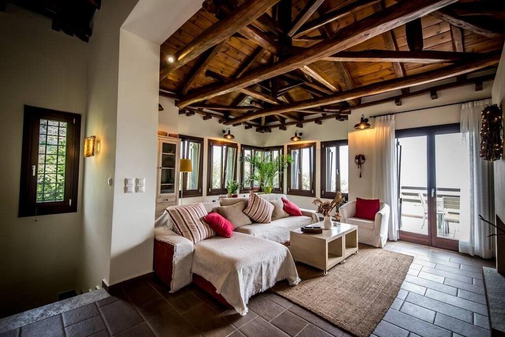 Melissa Villa In Pelion