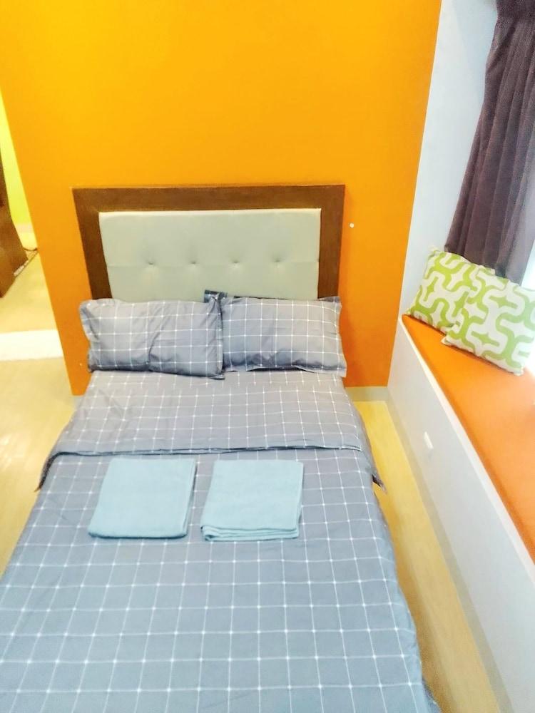 The Levels 2BR Condo Plus Free Parking