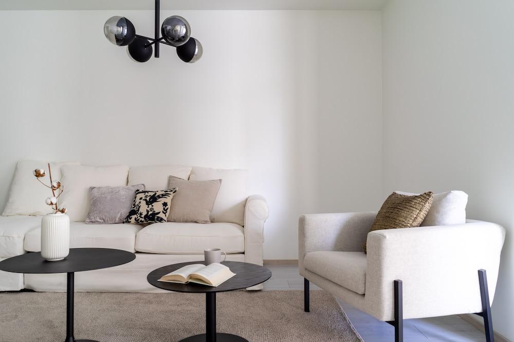 New stylish 2br apartment with balcony