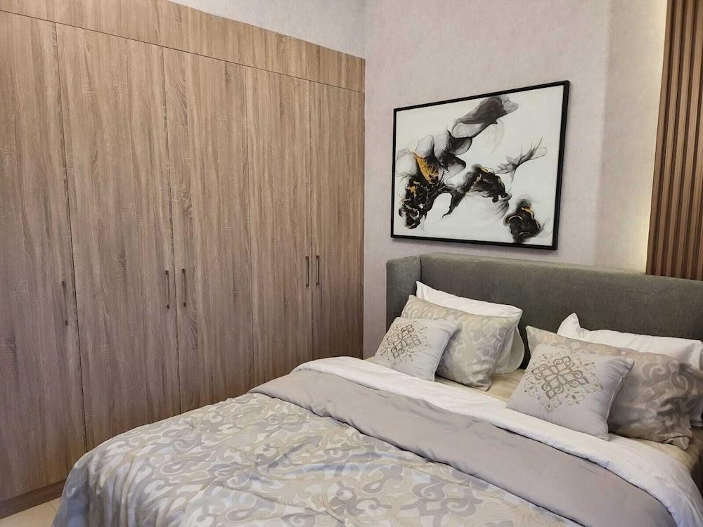 Mirdif Hills Apartaments