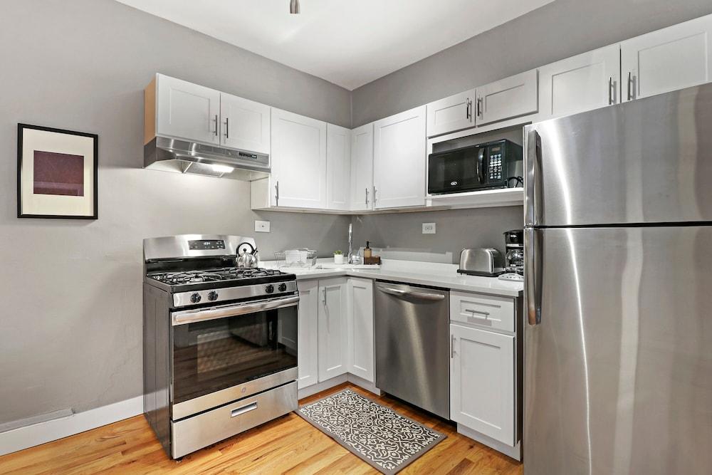 Cozy Modern 1BR Apt in Boystown