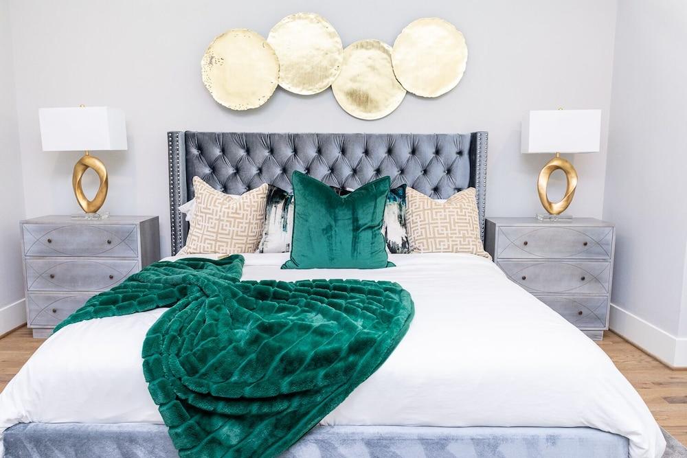 Stylish Luxury Downtown Home