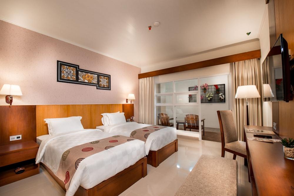 Griya Persada Convention Hotel & Resort