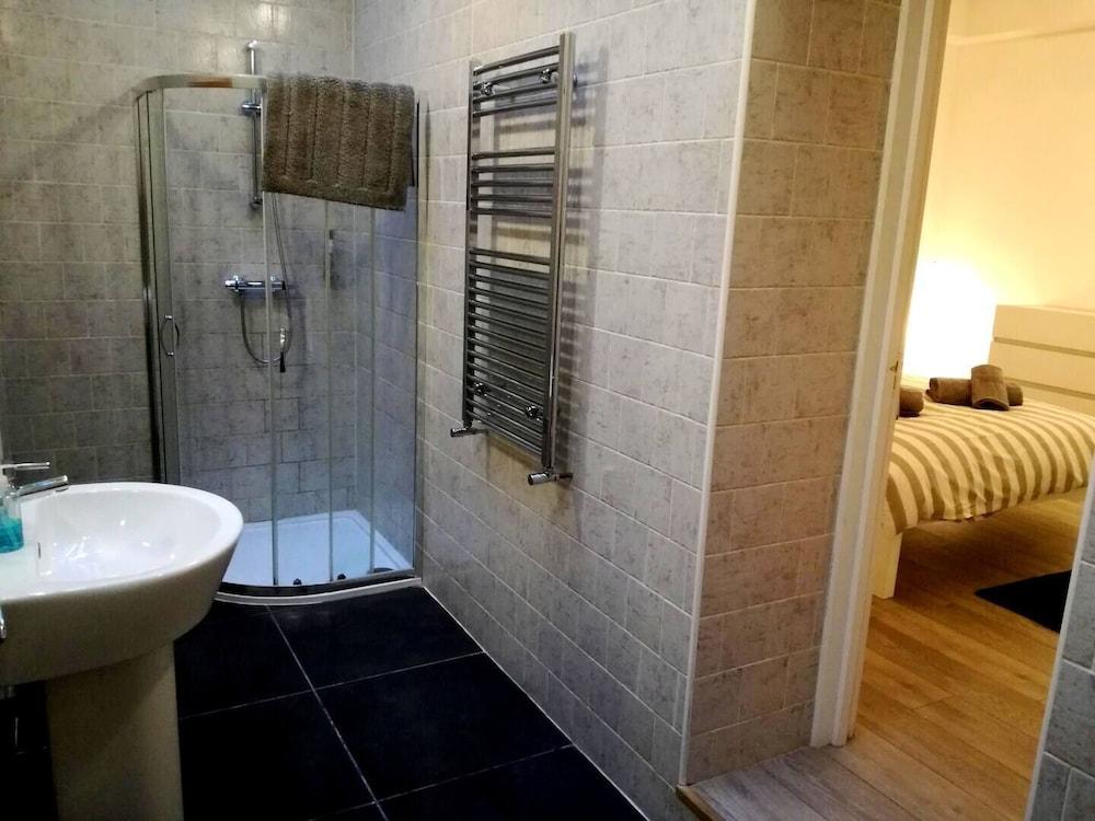 Charming Euston Apartments