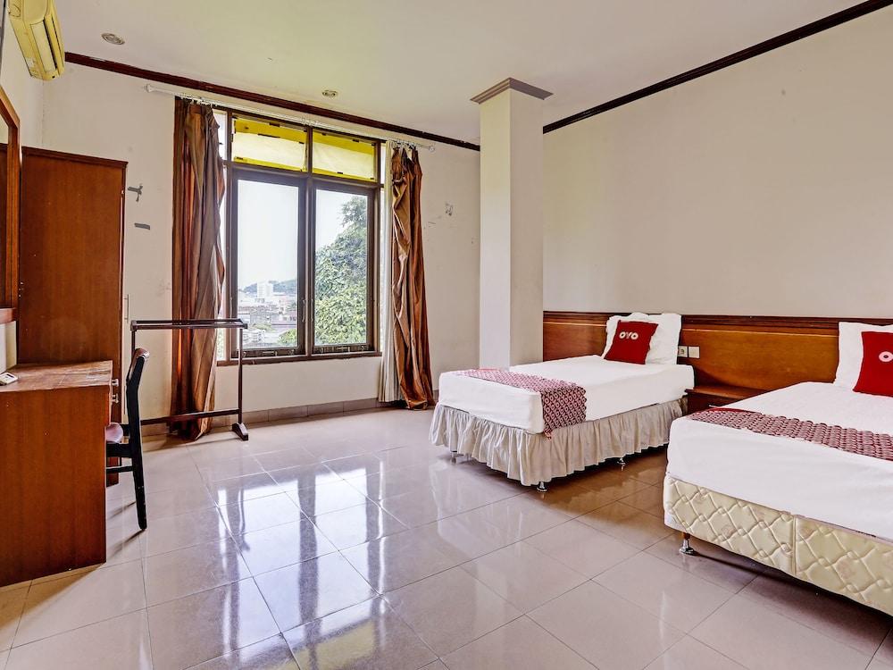 OYO 91862 Hotel Hayani