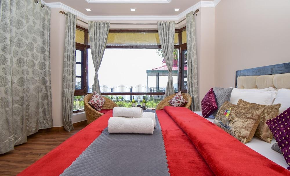 Chail Cabana by Dumnu Homes