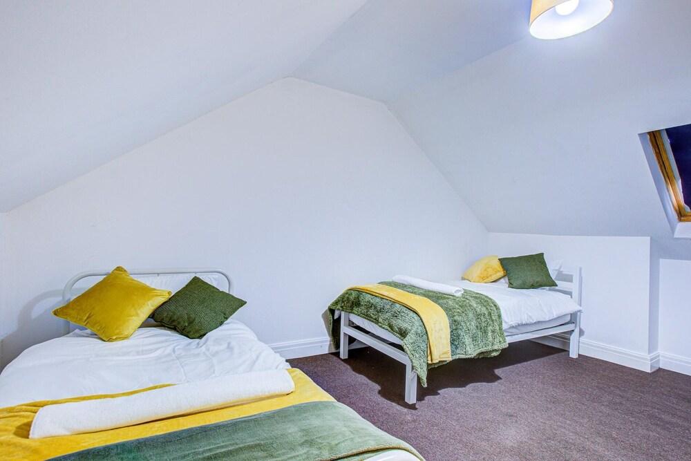 3 Bedroom Flat Central Gillingham Town