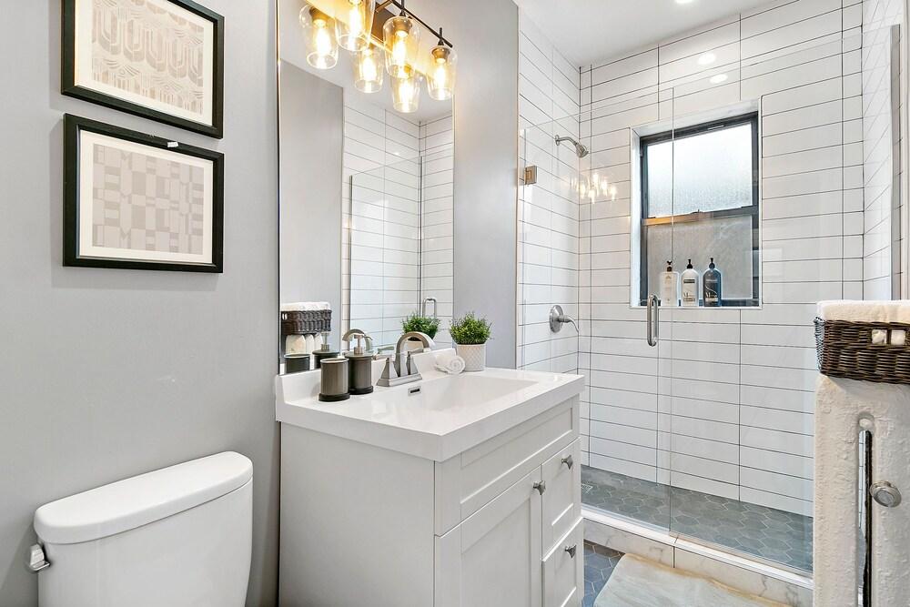 1BR Charming and Comfy Apt in Boystown