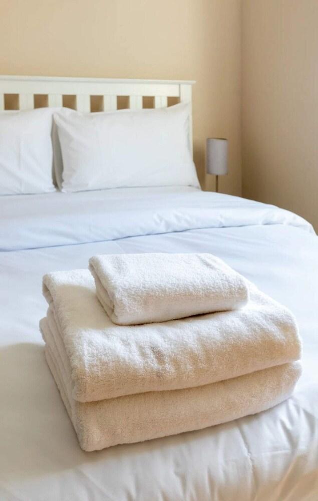 Spacious and Bright 2BD Flat in Maida Vale