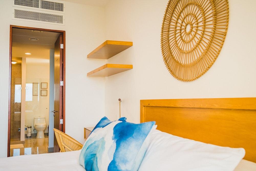 Gavias Grand Ocean Front