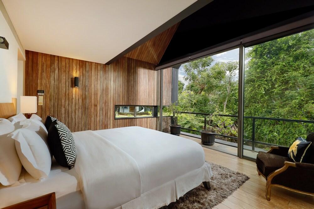 Villa Svarga by Nakula