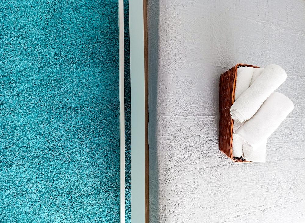 Kolossoi Guest House