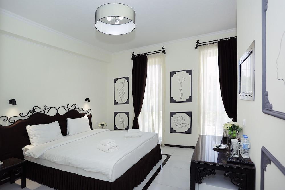 The one terrace hotel