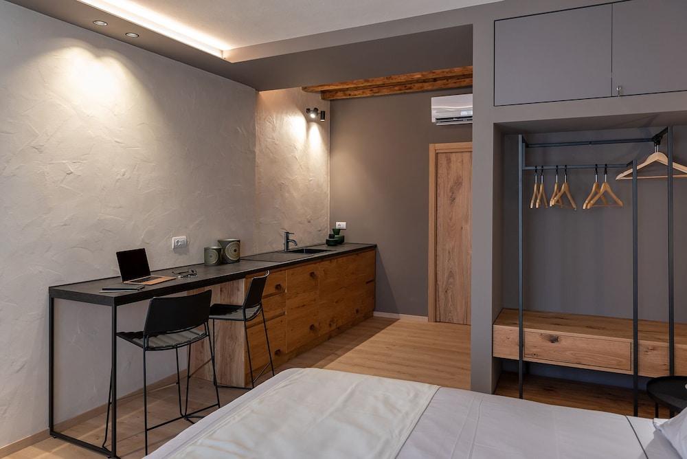 BURANELLI CHARME ROOMS